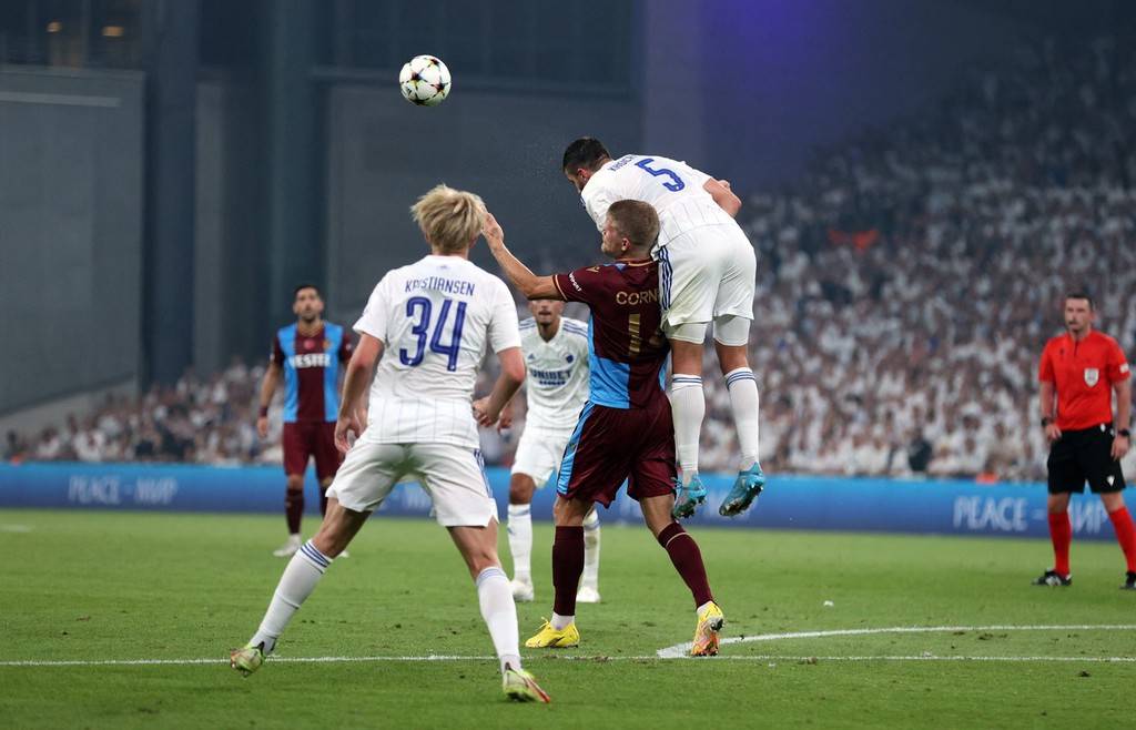 欧冠烽火：哥本哈根的逆袭与坚守